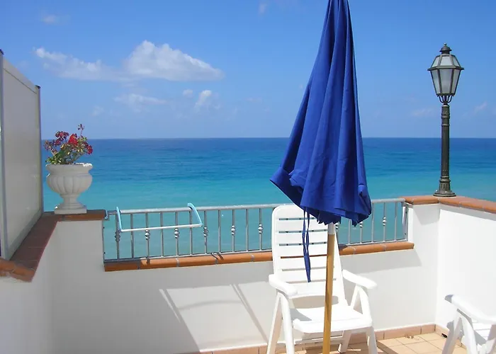Lion\'S Hotel