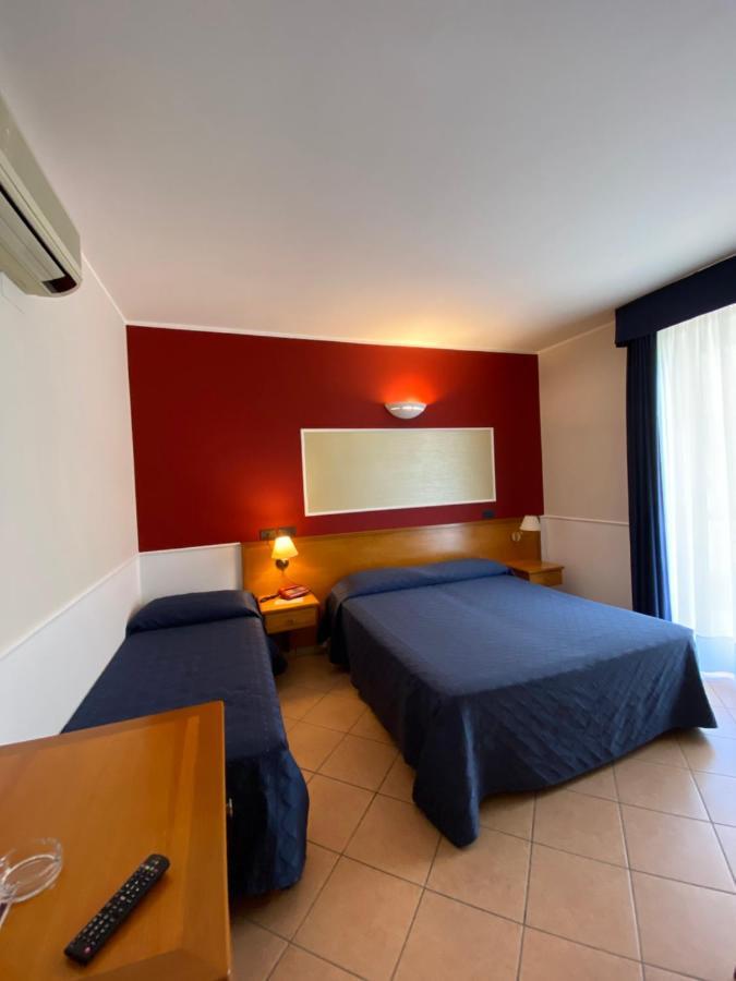 Lion's Hotel 3*