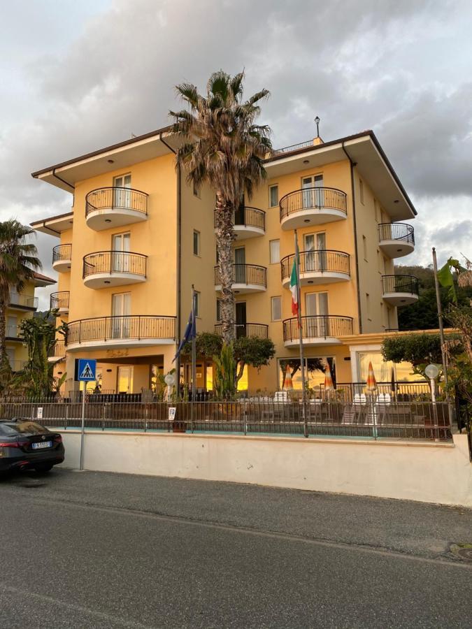 Hotel Lion's Falerna