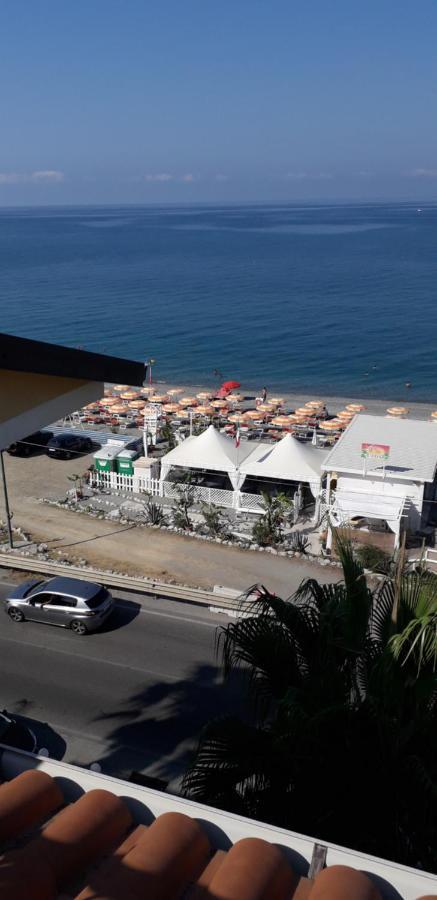 Lion's Hotel