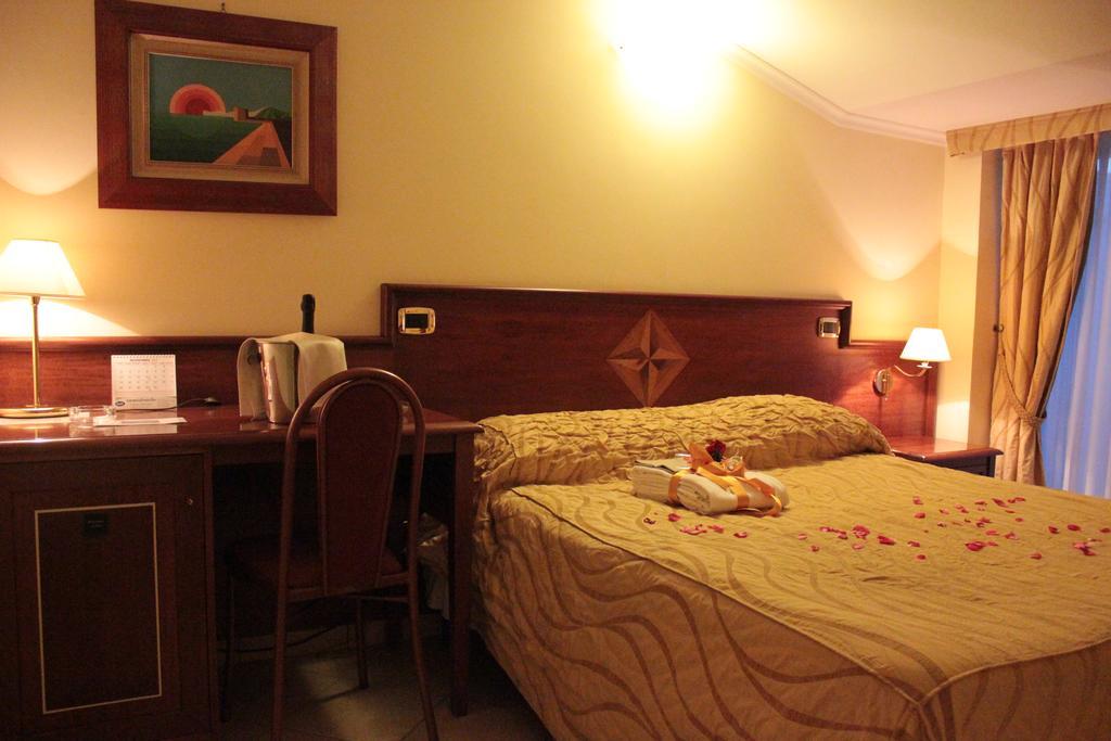 Lion's Hotel 3*